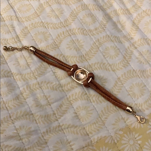 🌻NWOT Faux Gold and Leather Bracelet🌻 - Picture 5 of 5